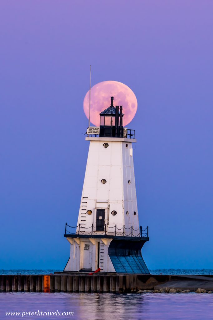 Ludington North Breakwater Lighthouse and Moon