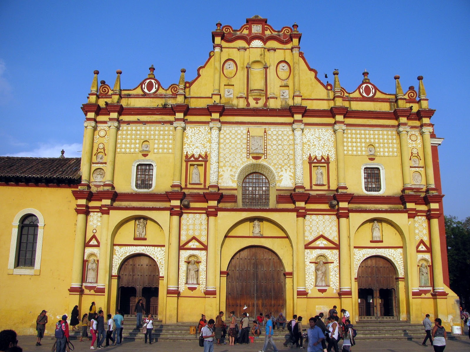 The Churches of San Cristobal de las Casas – Peter's Travel Blog